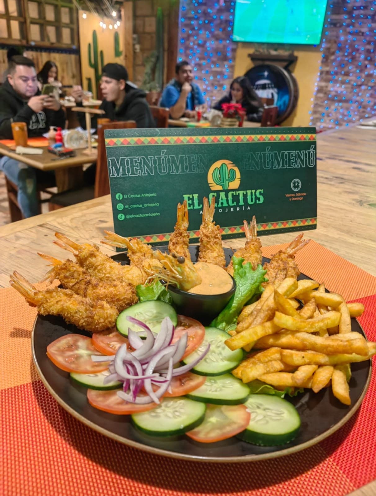 Camarones empanizados y menú del restaurante